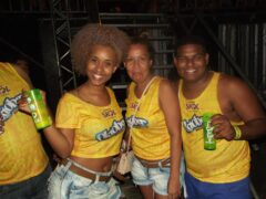 Oktober 10 Anos